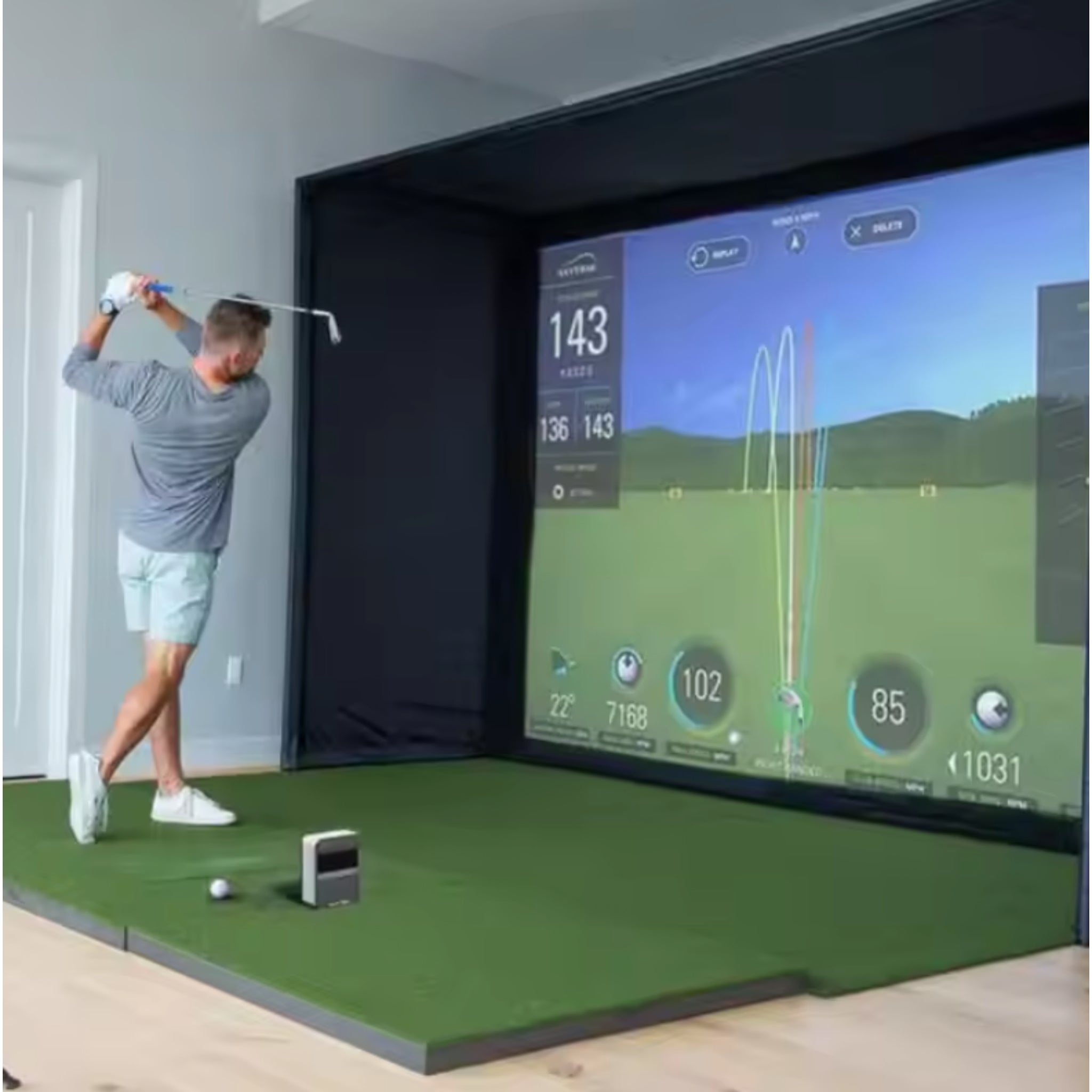 SkyTrak Elite Pro Golf Studio